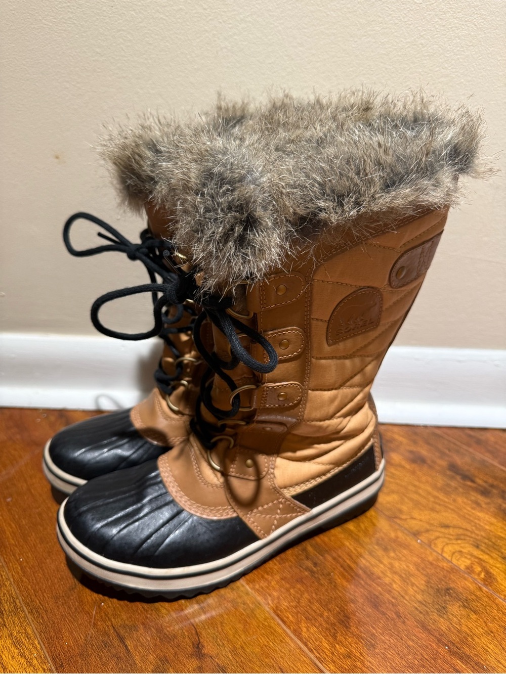 SOREL Tofino II Waterproof Winter Boots Tan Black Faux Fur NL2332 Women's Size 6